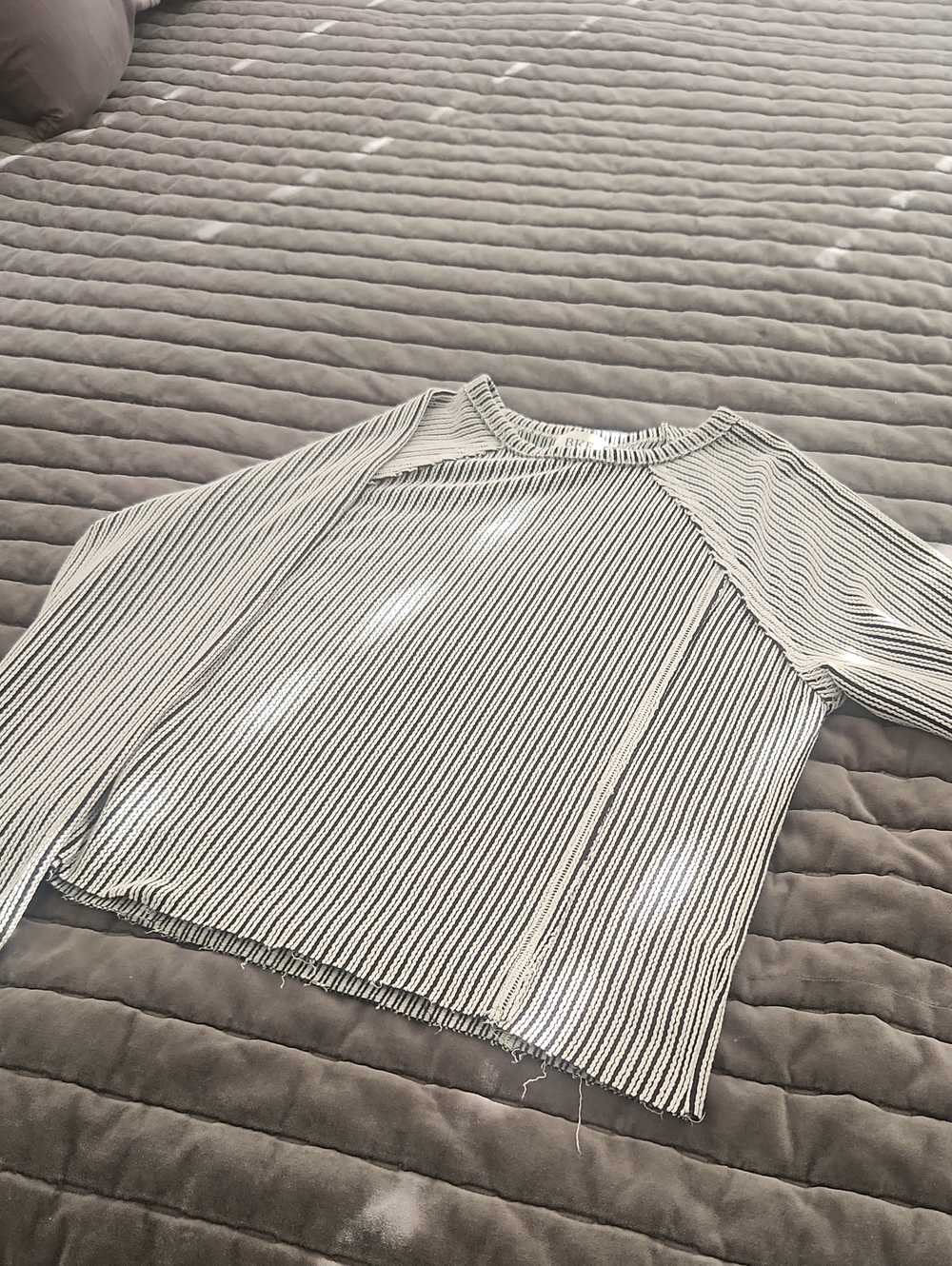 BKE Black & White Striped Long-Sleeve Crewneck Top